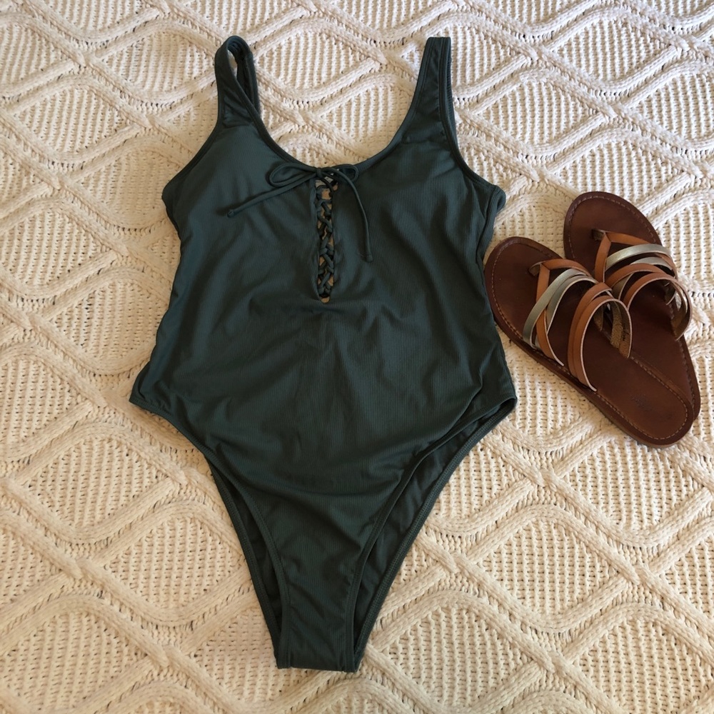 NWOT Ribbed Swimsuit